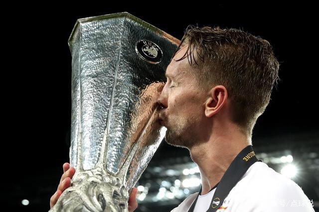 郭昊文23分赵继伟21+13 上海终结辽宁7连胜